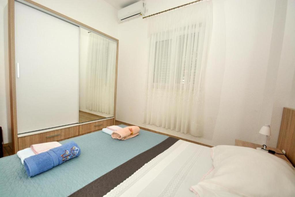 Villa Vlade- From The Heated Pool To The Beach In 1 Minute Jesenice  Eksteriør bilde