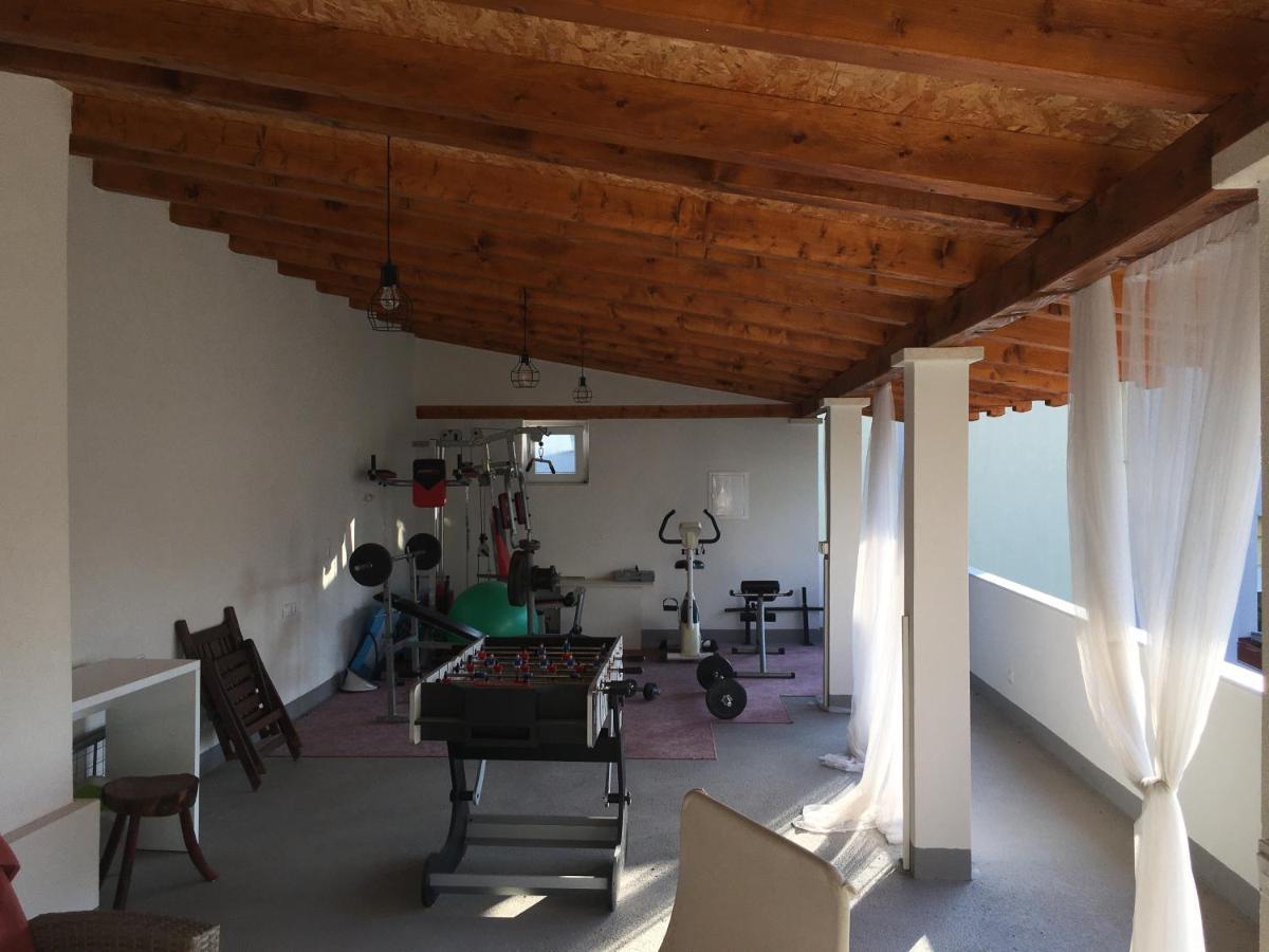 Villa Vlade- From The Heated Pool To The Beach In 1 Minute Jesenice  Eksteriør bilde